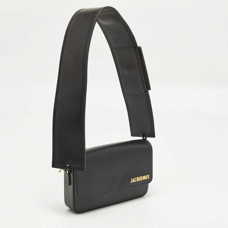 Pre Owned Jacquemus Le Carinu Black Leather Shoulder Bag