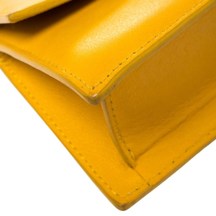 مملوكة مسبقًا Jacquemus Yellow Leather Le Piccolo Shoulder Bag