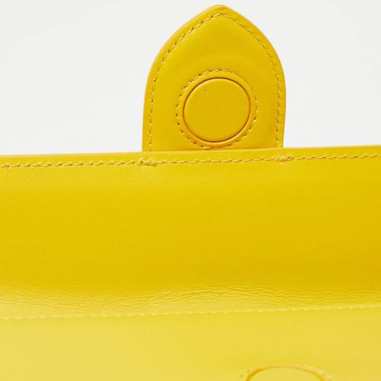 Pre Owned Jacquemus Yellow Leather Le Bambino Top Handle Bag