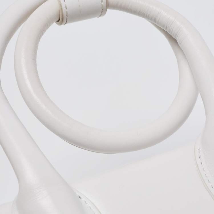 Pre Owned Jacquemus White Leather Le Chiquito Noeud Top Handle Bag