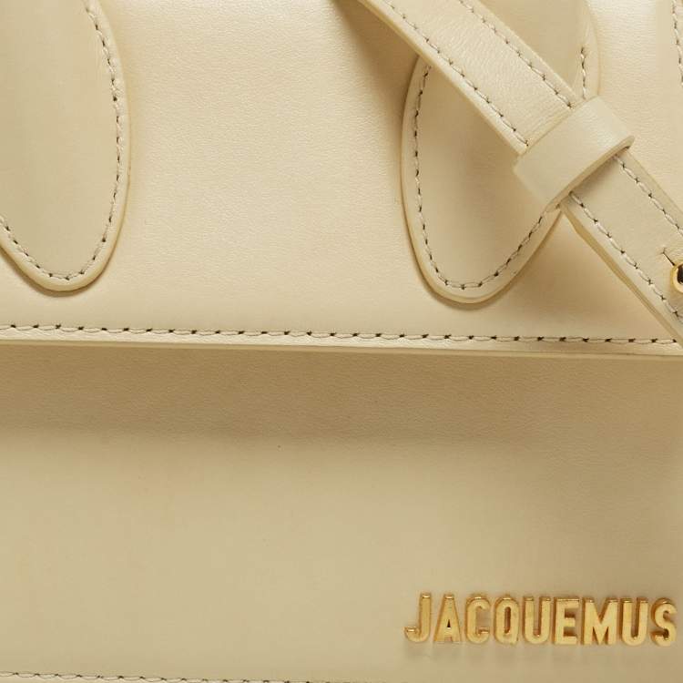 Pre Owned Jacquemus Cream Leather Le Chiquito Moyen Top Handle Bag