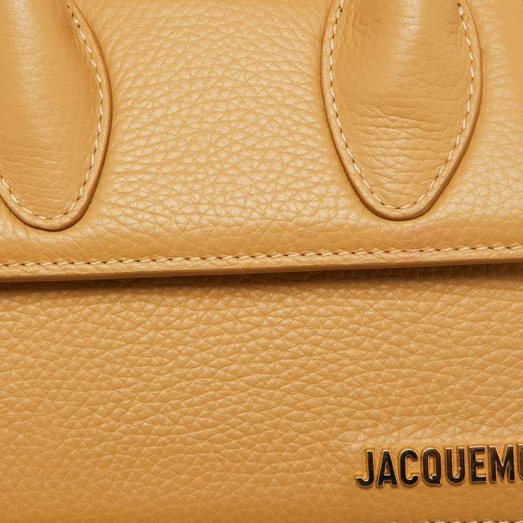Pre Owned Jacquemus Beige Leather Le Chiquito Noeud Top Handle Bag