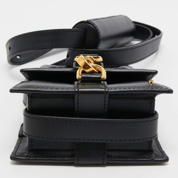 Pre Owned Jacquemus Black Leather Mini Le Chiquito Montagne Bag