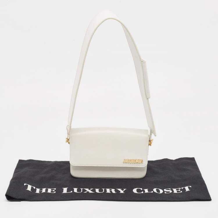 Pre Owned Jacquemus White Leather Le Carinu Logo Shoulder Bag