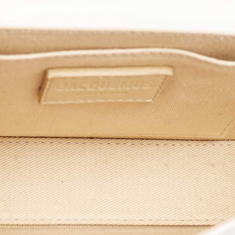 Pre Owned Jacquemus White Leather Le Carinu Logo Shoulder Bag