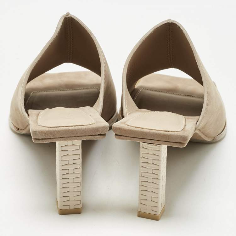 Pre Owned Jacquemus Beige Suede Open Toe Mules Size 40 