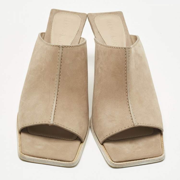 Pre Owned Jacquemus Beige Suede Open Toe Mules Size 40 