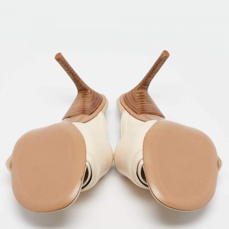 Pre Owned Jacquemus Cream Leather Piscine Les Mules Size 35