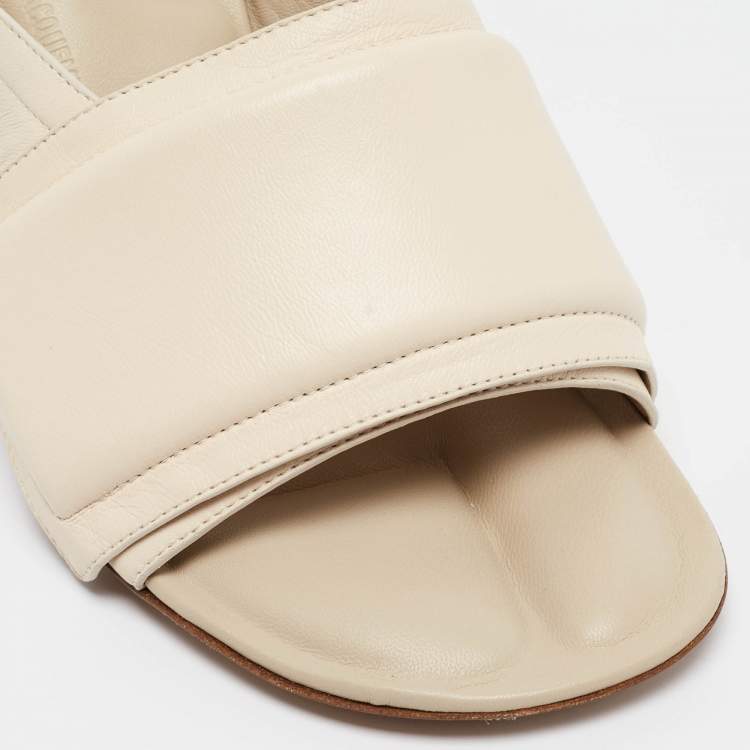 Pre Owned Jacquemus Cream Leather Piscine Les Mules Size 35