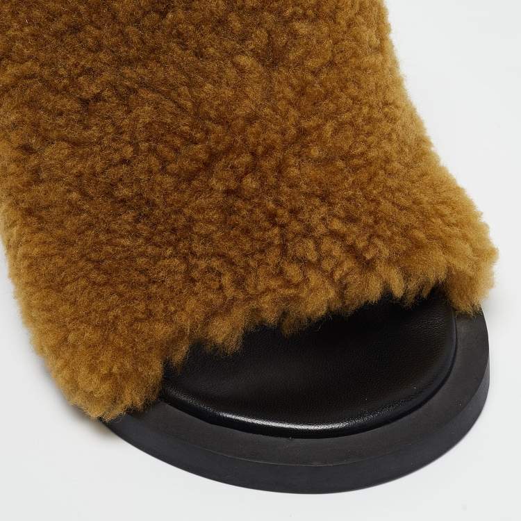 Pre Owned Jacquemus Brown Fur Slide Sandals Size 35