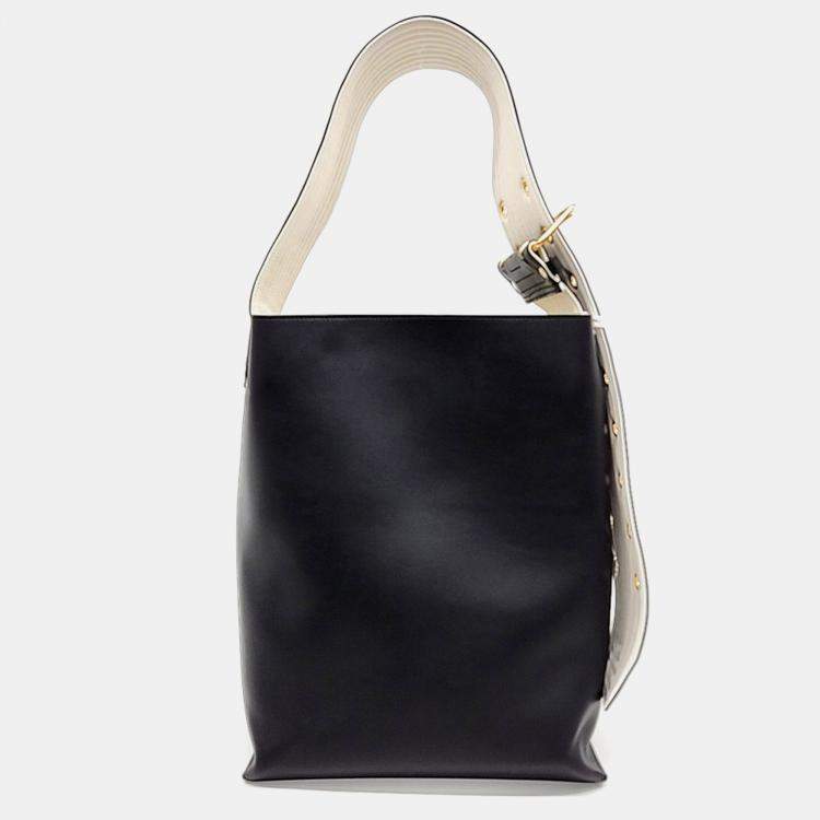 مملوكة مسبقًا Jil Sander Black Leather bucket bag