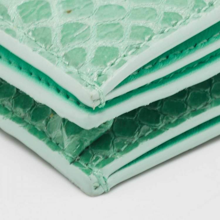 مملوكة مسبقًا Jimmy Choo Green Snakeskin Embossed Leather Hanne Bifold Wallet