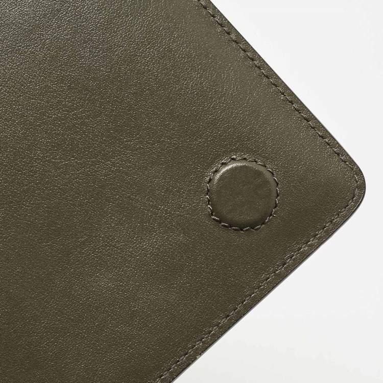 Pre Owned كلتش جيمي تشو فارين جلد مزخرف بلون أخضر زيتوني مع سلسلة