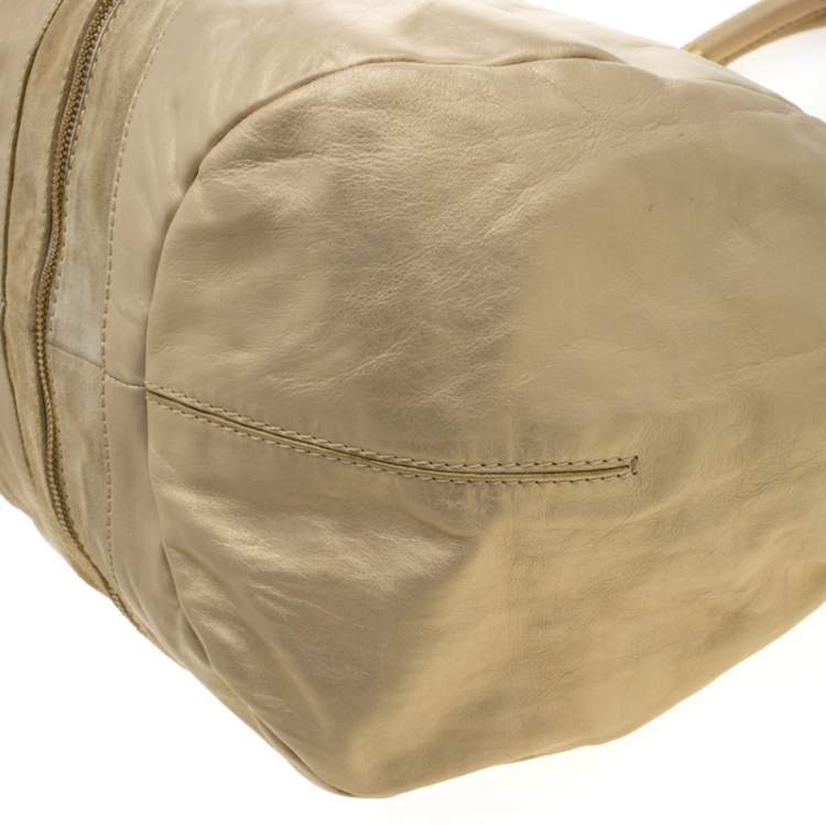 مملوكة مسبقًا Jimmy Choo Metallic Gold Leather and Suede Mandah Expandle Hobo