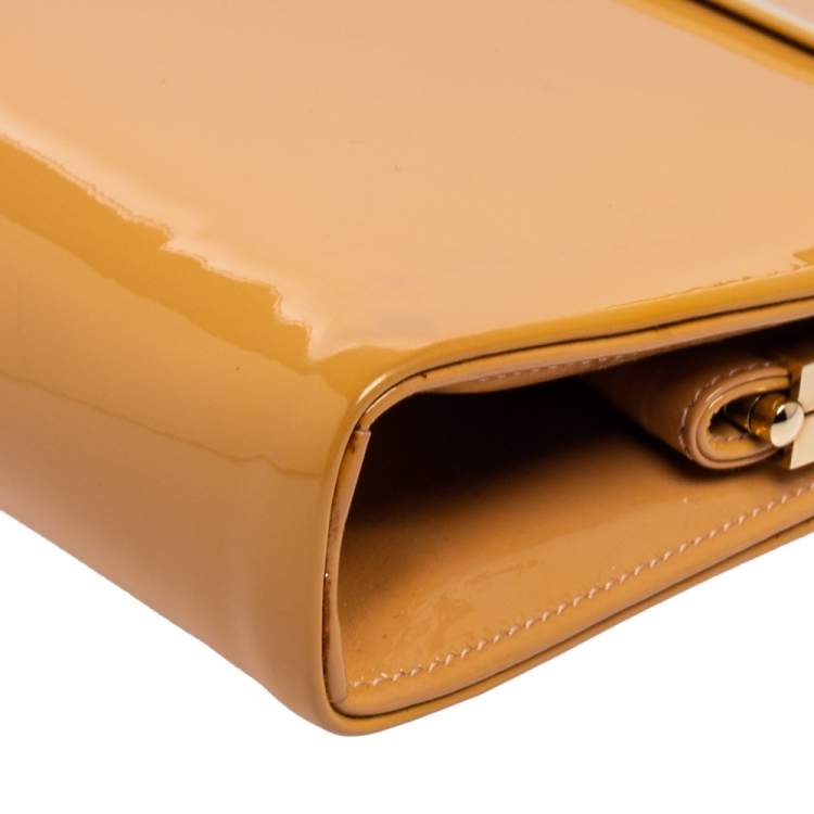 Pre Owned Jimmy Choo Beige Patent Leather Cayla Clutch