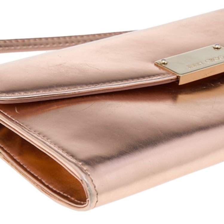 مملوكة مسبقًا Jimmy Choo Rose Gold Patent Leather Riane Chain Clutch