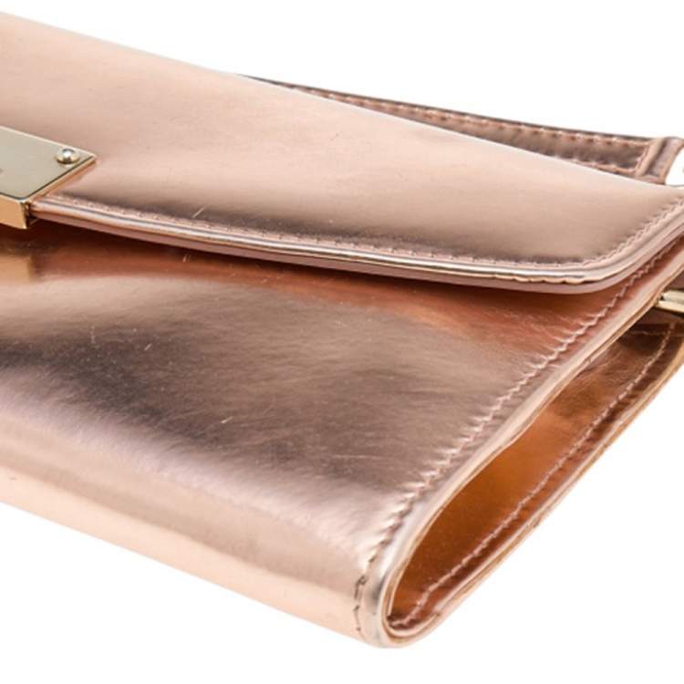 مملوكة مسبقًا Jimmy Choo Rose Gold Patent Leather Riane Chain Clutch
