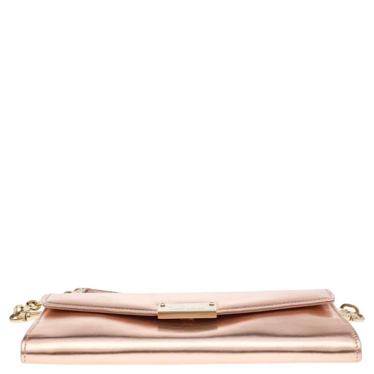 مملوكة مسبقًا Jimmy Choo Rose Gold Patent Leather Riane Chain Clutch