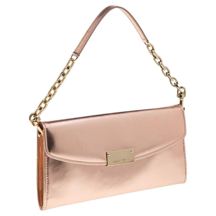 مملوكة مسبقًا Jimmy Choo Rose Gold Patent Leather Riane Chain Clutch