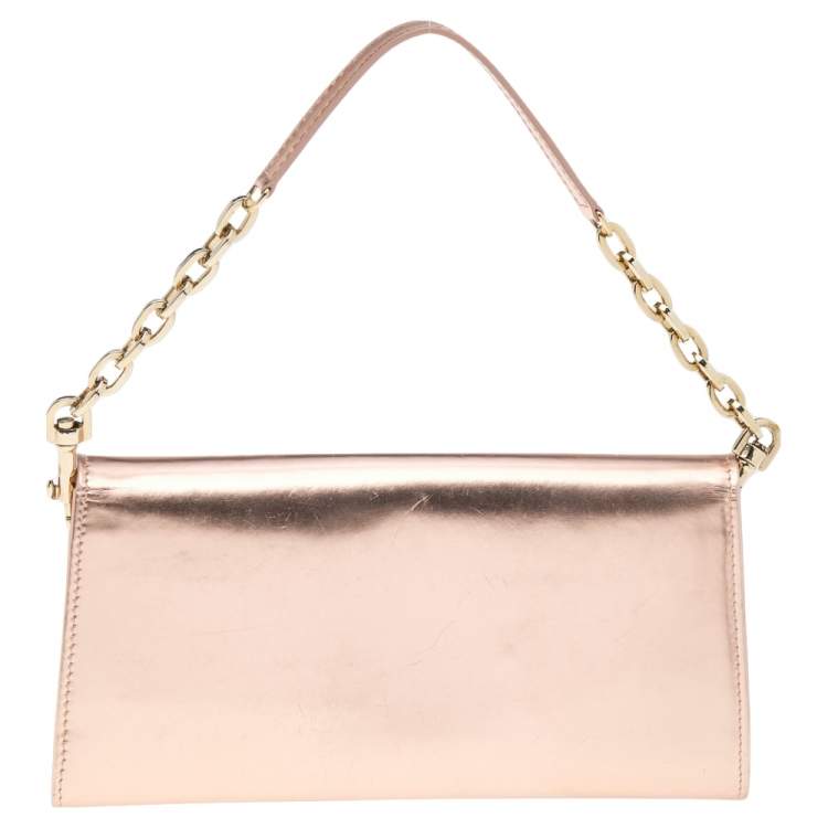 مملوكة مسبقًا Jimmy Choo Rose Gold Patent Leather Riane Chain Clutch