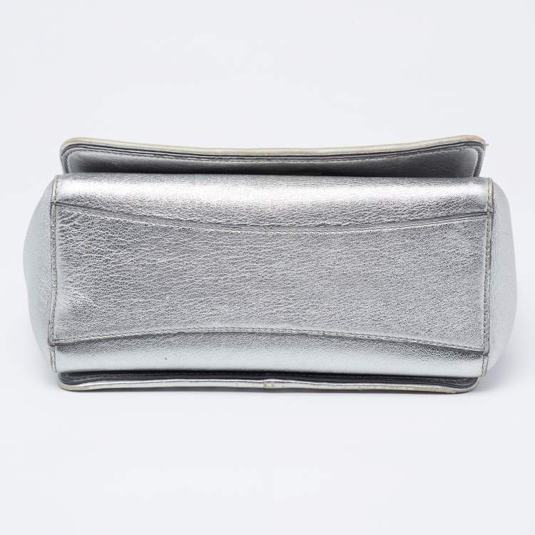 Pre Owned Jimmy Choo Metallic Silver Leather Star Helia Chain Shoulder Bag