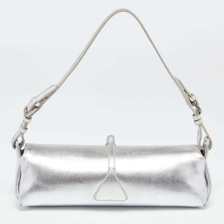 مملوكة مسبقًا Jimmy Choo Silver Leather Tulita Clutch