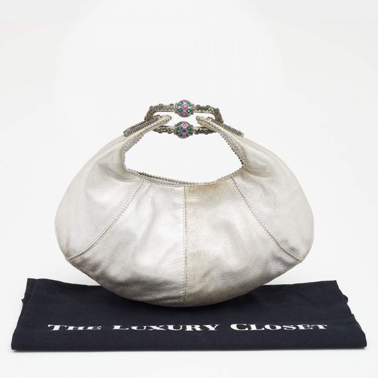مملوكة مسبقًا Jimmy Choo Metallic Silver Leather Carina Clutch