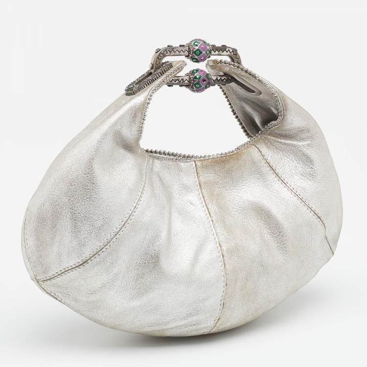 مملوكة مسبقًا Jimmy Choo Metallic Silver Leather Carina Clutch