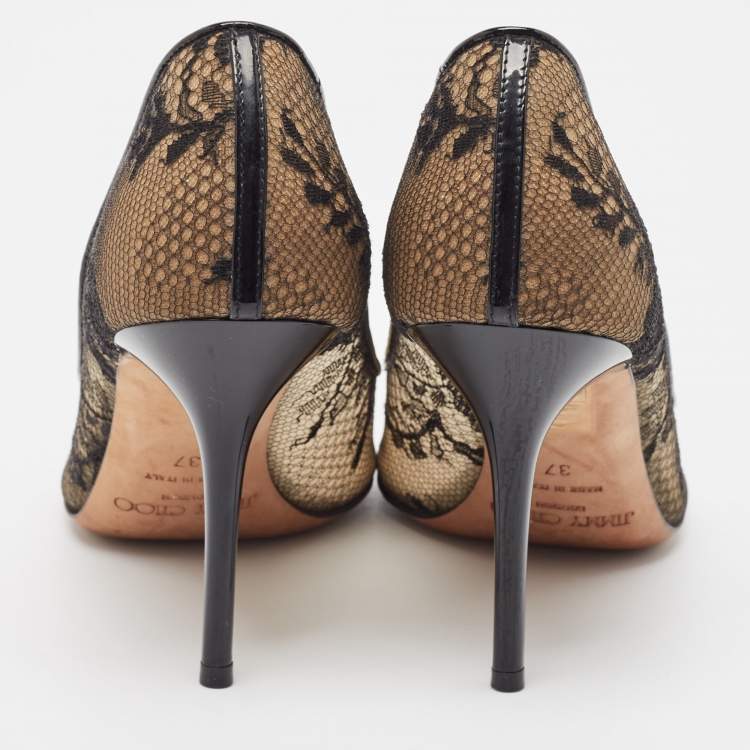 مملوكة مسبقًا Jimmy Choo Black Lace and Patent Leather Amika Pumps Size 37