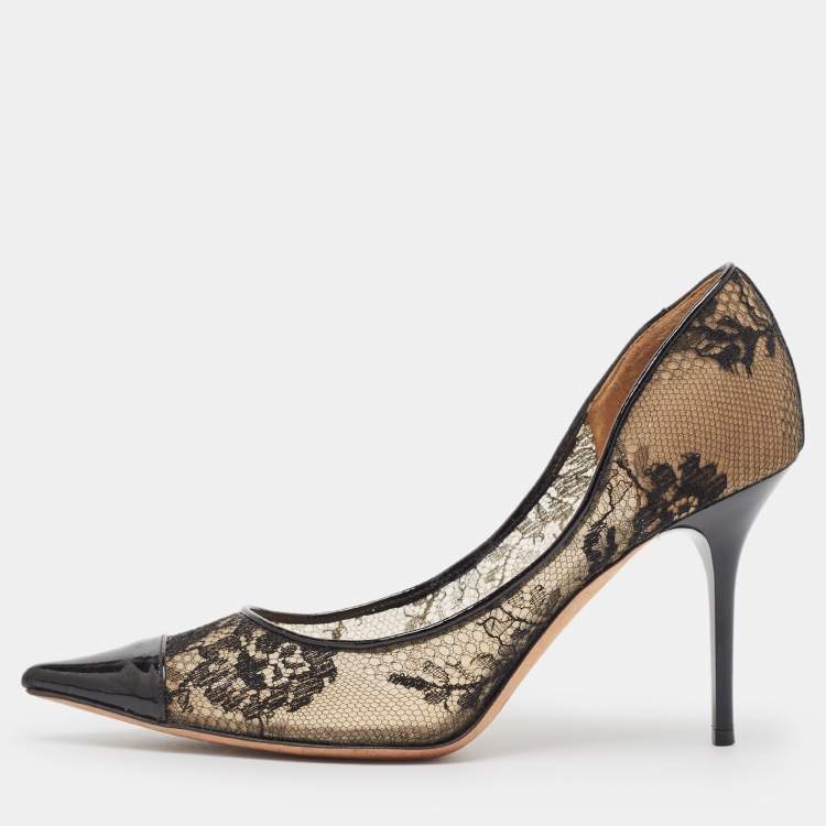 مملوكة مسبقًا Jimmy Choo Black Lace and Patent Leather Amika Pumps Size 37