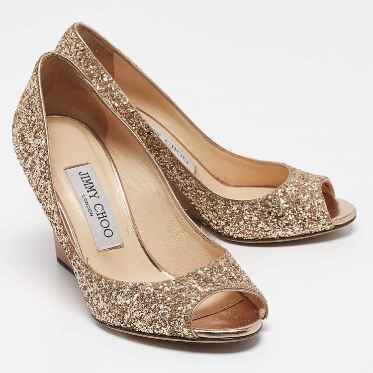 مملوكة مسبقًا Jimmy Choo Gold Glitter Baxen Wedge Pumps Size 35.5