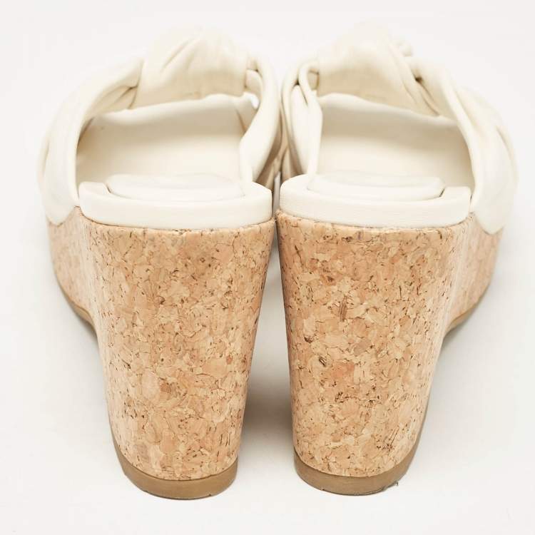 مملوكة مسبقًا Jimmy Choo Cream Knotted Leather Avenue Wedge Sandals Size 40