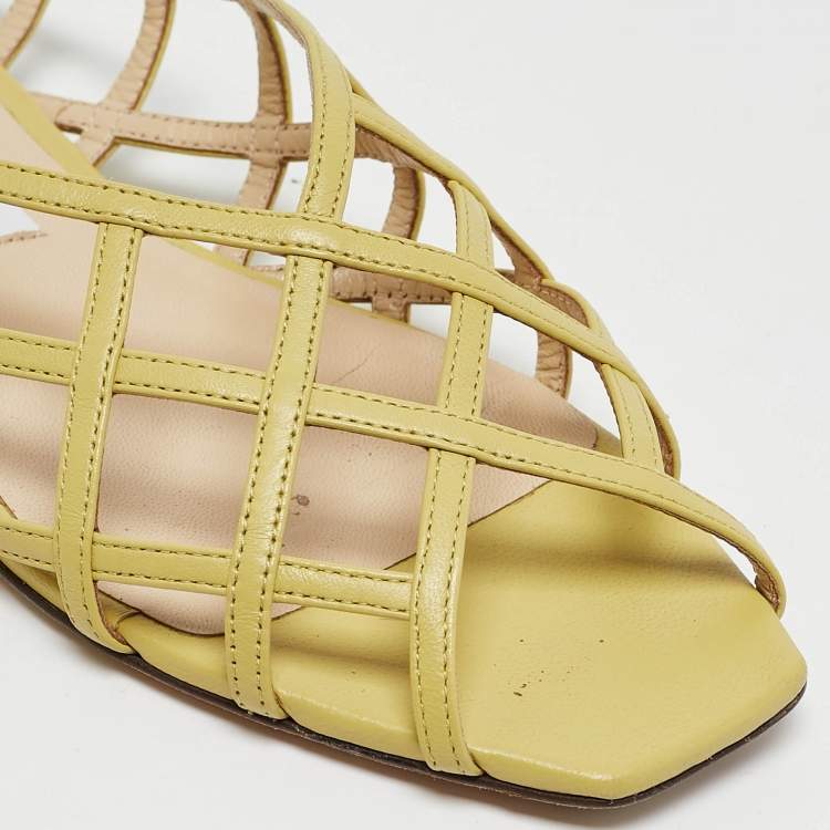 مملوكة مسبقًا Jimmy Choo Green Leather Flat Sandals Size 39
