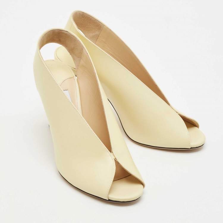 Pre Owned Jimmy Choo Cream Leather Shar Slingback Pumps Size 36.5