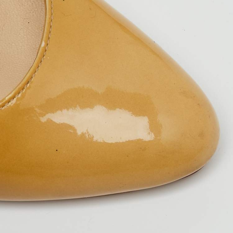 Pre Owned Jimmy Choo Beige Patent Leather Gilbert Pumps Size 39