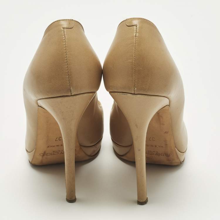 مملوكة مسبقًا Jimmy Choo Quiet Size 37 Beige Leather Peep Toe Pumps