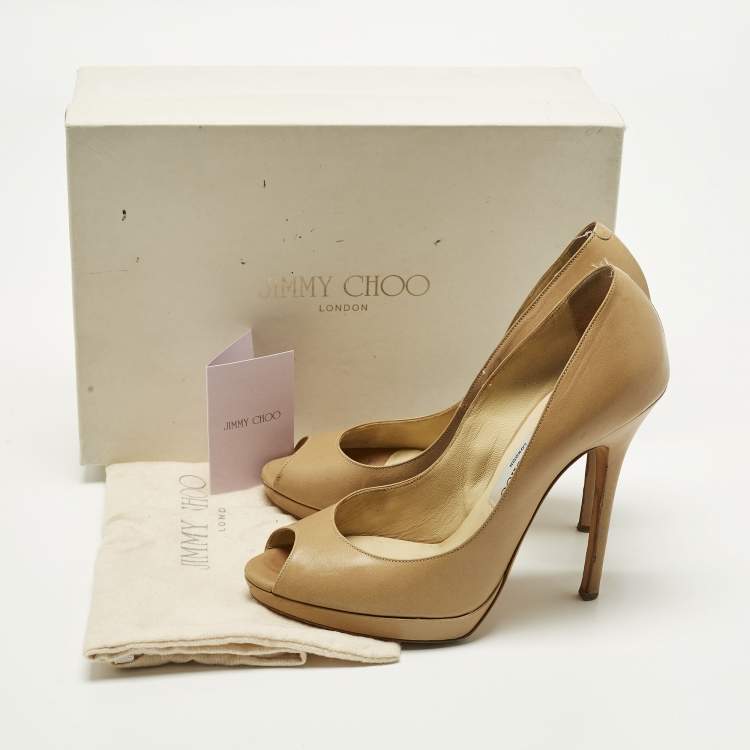 مملوكة مسبقًا Jimmy Choo Quiet Size 37 Beige Leather Peep Toe Pumps