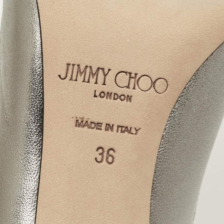 مملوكة مسبقًا Jimmy Choo Size 36 Silver Leather Pumps