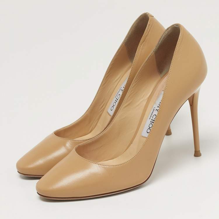 Pre Owned Jimmy Choo Size 38 Beige Leather Round Toe Pumps