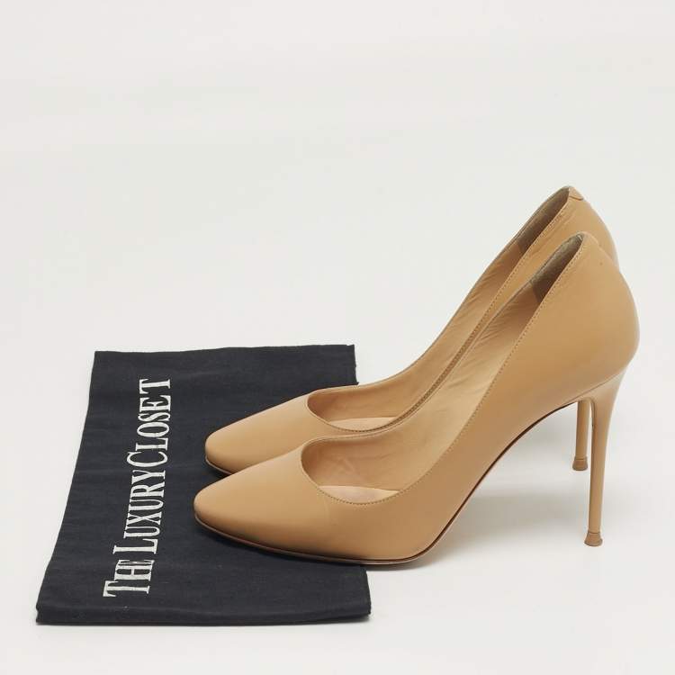 Pre Owned Jimmy Choo Size 38 Beige Leather Round Toe Pumps