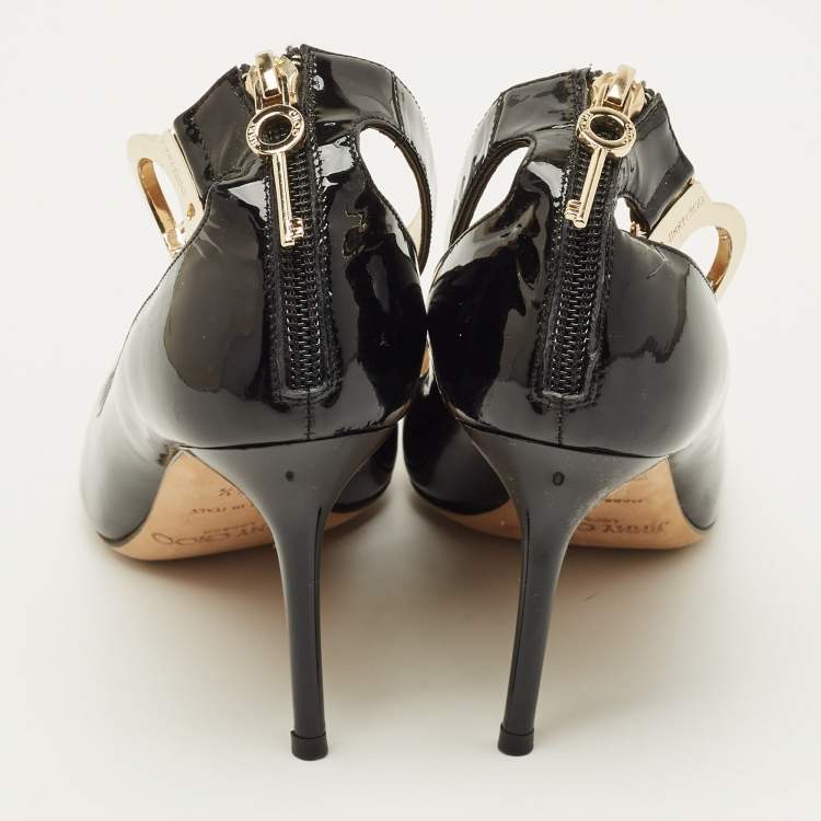 Pre Owned Jimmy Choo Devote Size 35.5 Black Patent Leather Handcuff Pointed Toe Pumps