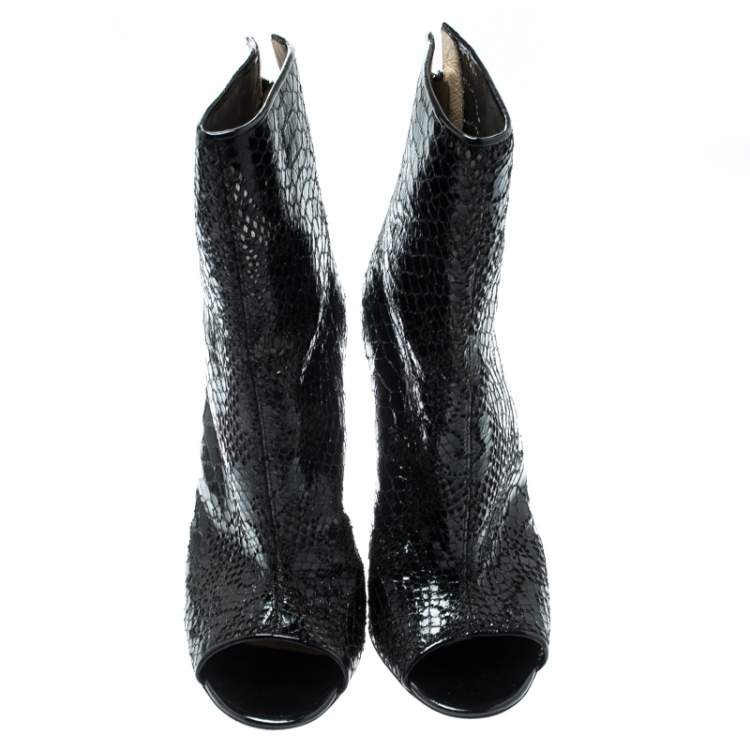 مملوكة مسبقًا Jimmy Choo Black Snake Embossed Skin Fantasy Peep Toe Ankle Boots Size 38.5