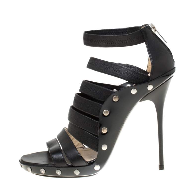 Strappy sandals with online back zipper