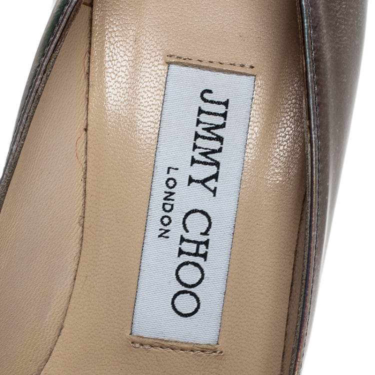 Pre Owned Jimmy Choo Silver Holographic Leather Avril Pointed Toe Pumps Size 35