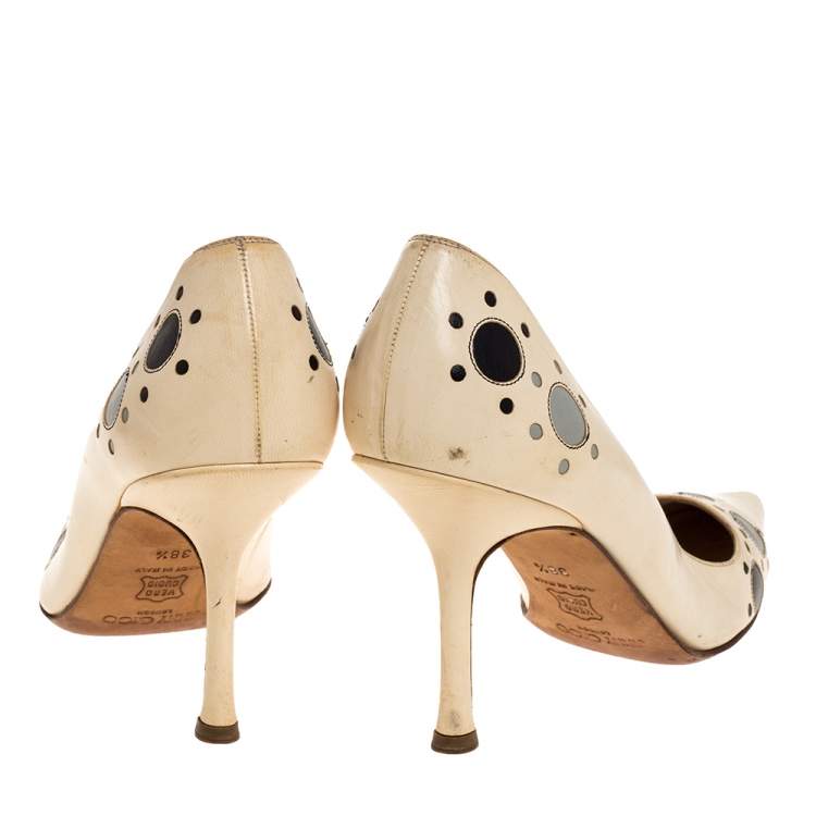 Pre Owned Jimmy Choo Cream Leather Circle Detail Pointed Toe Pumps Size 38.5