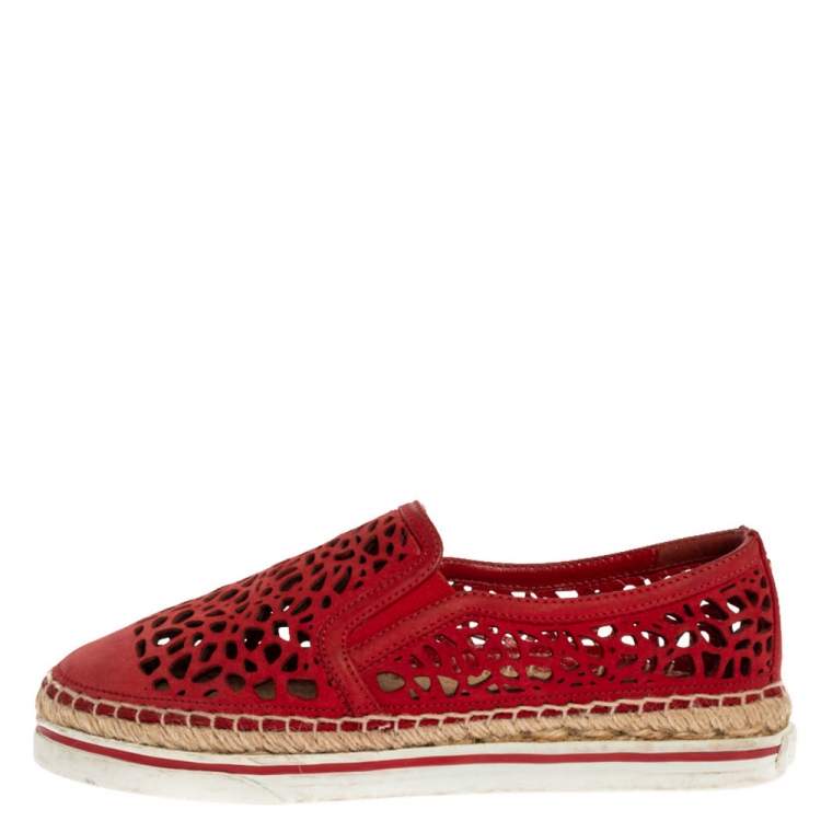 مملوكة مسبقًا Jimmy Choo Red Cut Out Leather Dawn Slip On Espadrille Flats Size 35.5
