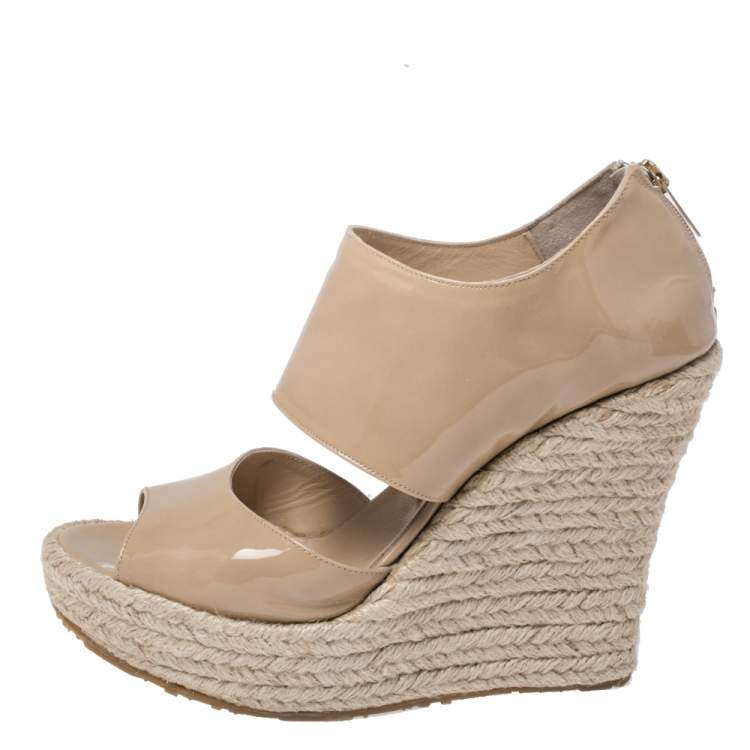 مملوكة مسبقًا Jimmy Choo Beige Patent Patriot Espadrille Wedge Cut Out Booties Size 38.5