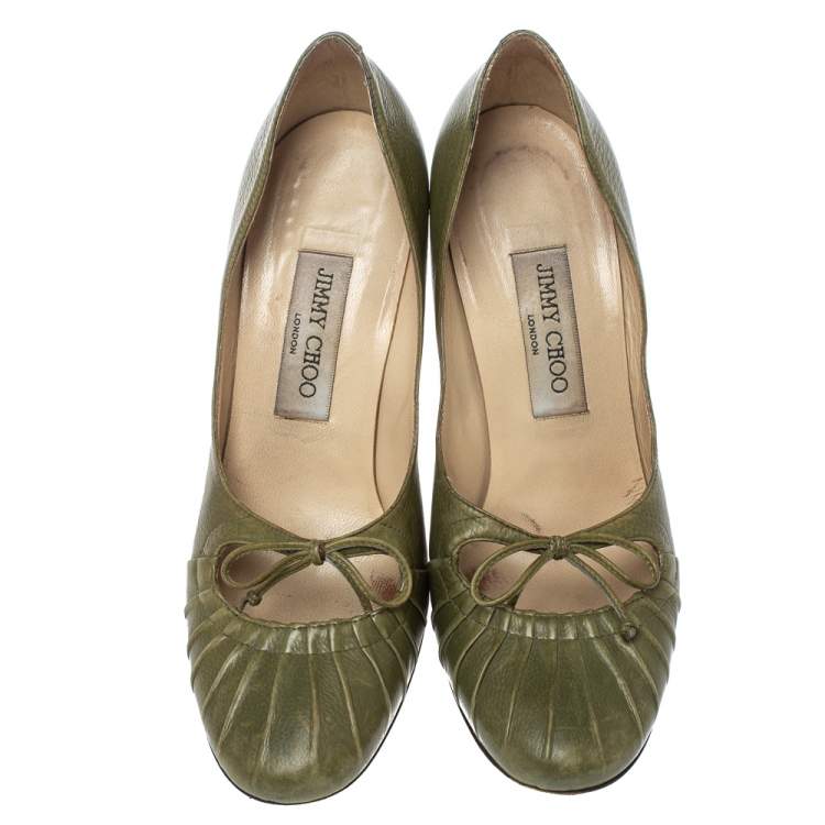 Pre Owned Jimmy Choo Olive Green Leather Bow Round Toe Pumps Size 37