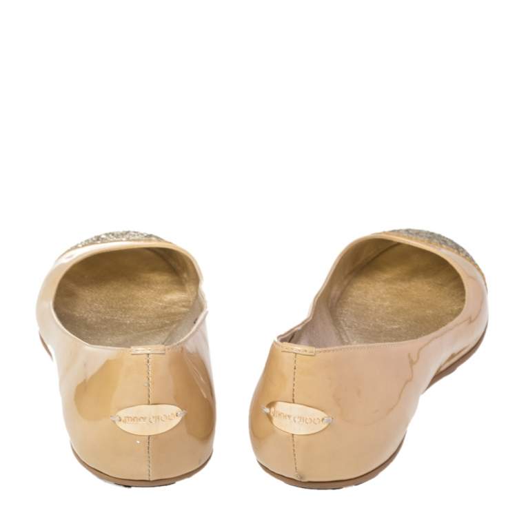 مملوكة مسبقًا Jimmy Choo Beige/Gold Patent Leather and Glitter Toe Whirl Ballet Flats Size 40