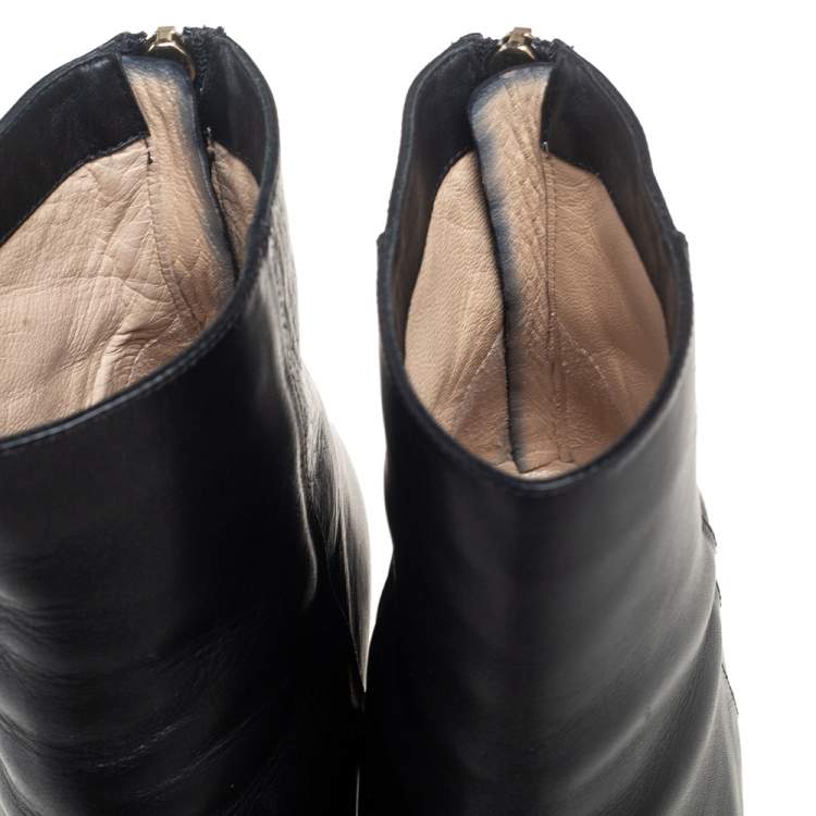 مملوكة مسبقًا Jimmy Choo Black Leather Magic Ankle Boots Size 38